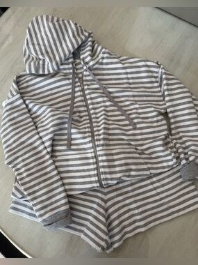 Splendid Gray and White Hooded Zip Up and Shorts Lounge Set